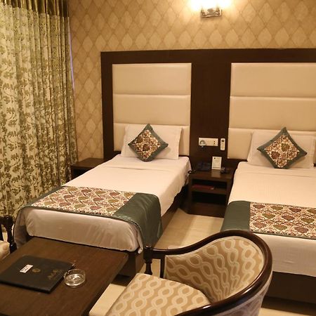 ניו דלהי Hotel Amar Inn- Lajpat Nagar Central Market מראה חיצוני תמונה