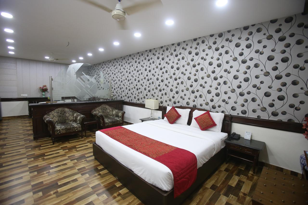 ניו דלהי Hotel Amar Inn- Lajpat Nagar Central Market מראה חיצוני תמונה