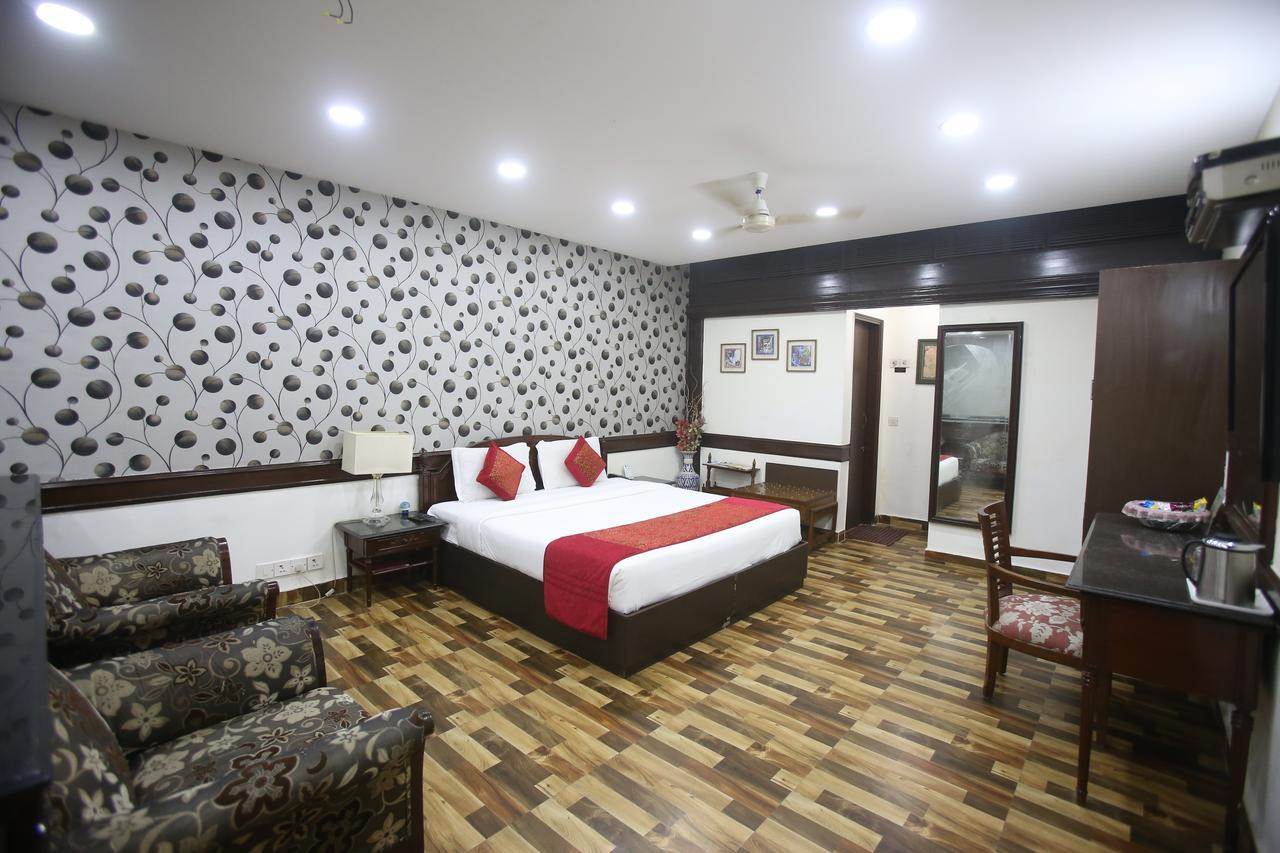 ניו דלהי Hotel Amar Inn- Lajpat Nagar Central Market מראה חיצוני תמונה