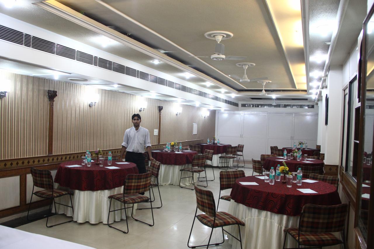 ניו דלהי Hotel Amar Inn- Lajpat Nagar Central Market מראה חיצוני תמונה