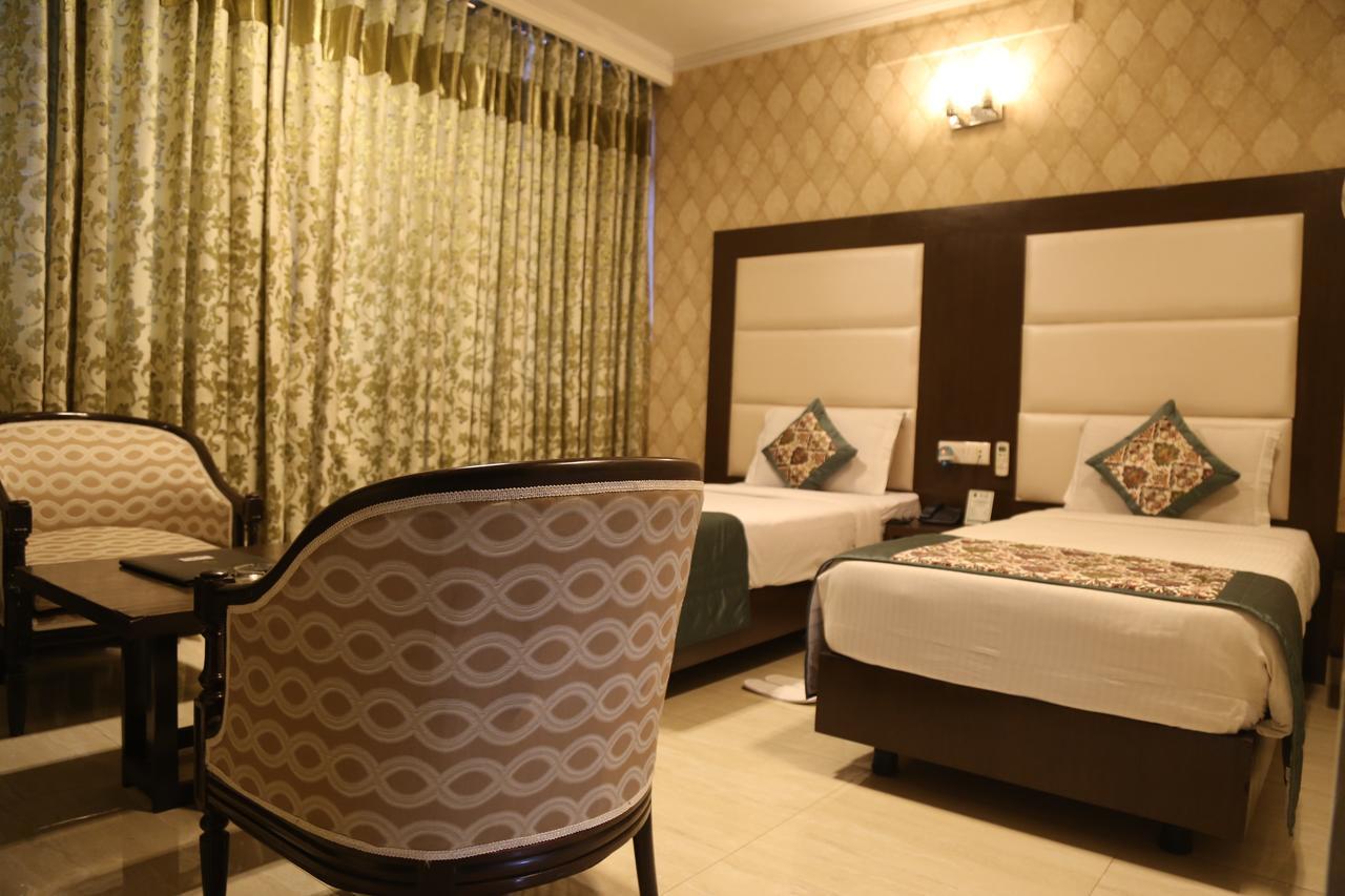 ניו דלהי Hotel Amar Inn- Lajpat Nagar Central Market מראה חיצוני תמונה