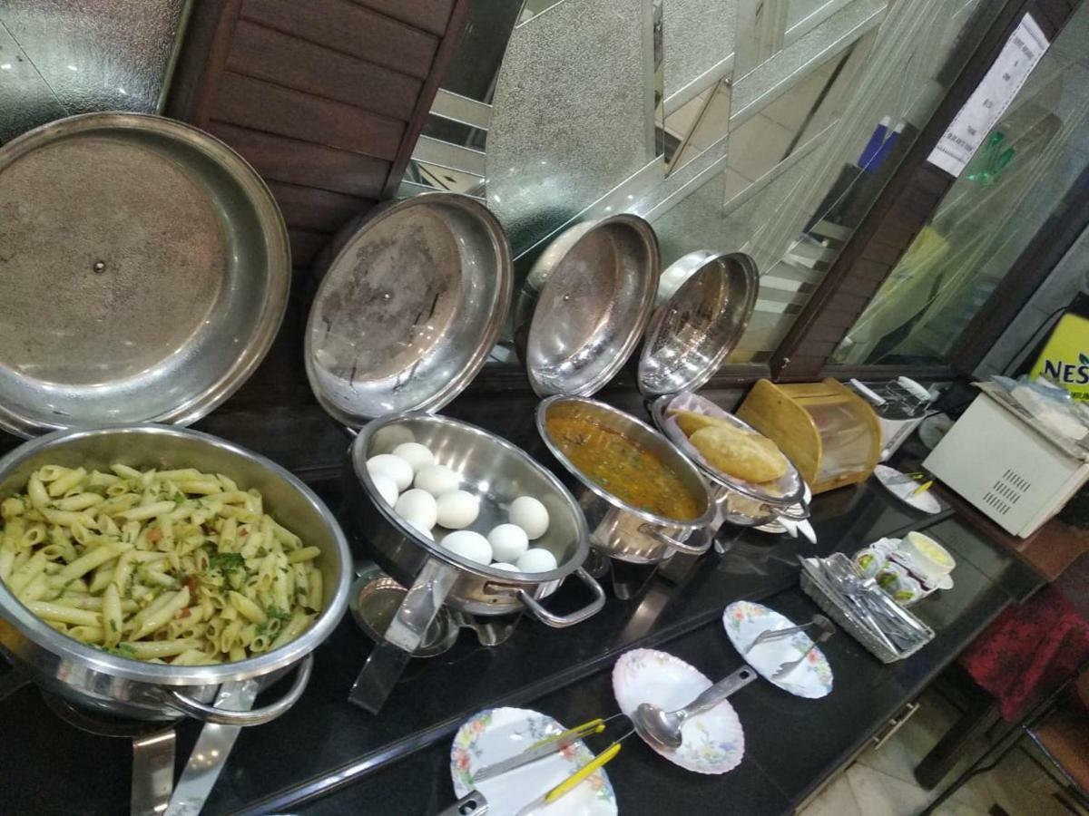 ניו דלהי Hotel Amar Inn- Lajpat Nagar Central Market מראה חיצוני תמונה